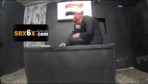 افلام سكس مترجم حصري: سكرتيره تنتاك من مديرها في المكتب وتقوله اول مره اخون زوجي – سكس في المكتب عربي – 2026 حصري HD