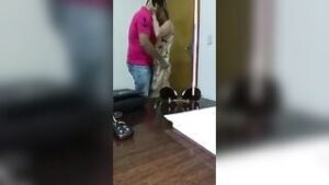 سكس مصري جديد: شاب مع بنت حلوه في المكتب – سكس مصري – بدقة عالية 1080p HD