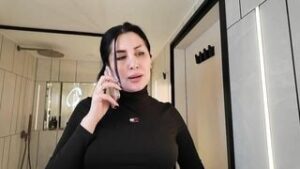 سكس عراقي نار: ميرا نوري في مكالمه مع عشيقها – سكس عراقي – شاهد الان بجودة ممتازة HD