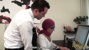 سكس مصري نار: نيك السكرتيرة المحجبة الشرموطة في المكتب – سكس نيج محجبة مترجم عربي – بدقة عالية 1080p HD